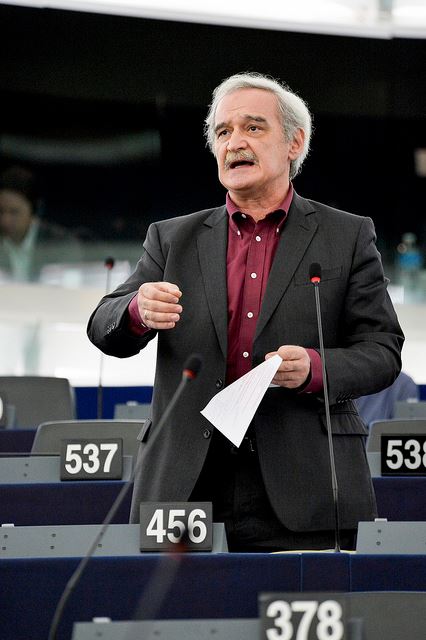 Ν. Χουντής: Το ΔΝΤ ομολογεί ότι καθυστέρησε το κούρεμα του χρέους στην Ελλάδα για να σωθούν οι ευρωπαϊκές τράπεζες