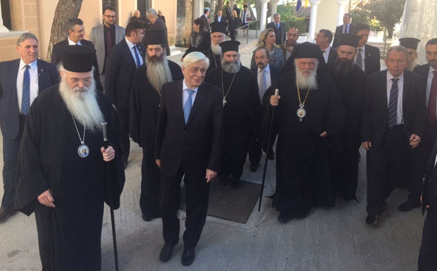 Σε διαφορετικούς τόνους για το Σκοπιανό είναι ο Πρόεδρος της Δημοκρατίας