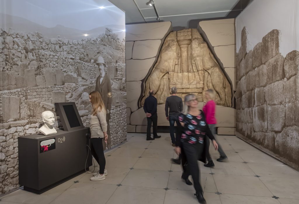 ARTIS-Uli Deck// 24.11.2018 Badisches Landesmuseum Karlsruhe, BLM, Ausstellung - Mykene - Die sagenhafte Welt des Agamemnon - Große Sonderausstellung vom 1.12.2018 - 2.6.2019, im Schloss Karlsruhe<br /> www.artis-foto.de<br /> -ARTIS-ULI DECK Werrabronner Strasse 19<br /> 76229 KARLSRUHE<br /> TEL: 0049 (0) 721-84 38 77<br /> FAX: 0049 (0) 721 84 38 93<br /> Mobil: 0049 (0) 172 7292636<br /> E-Mail: deck@artis-foto.de