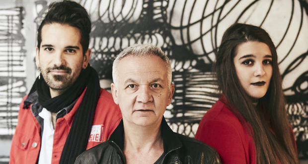 ΧΡΗΣΤΟΣ ΘΗΒΑΙΟΣ & STRING DEMONS «Βόλτα στα Εξάρχεια»