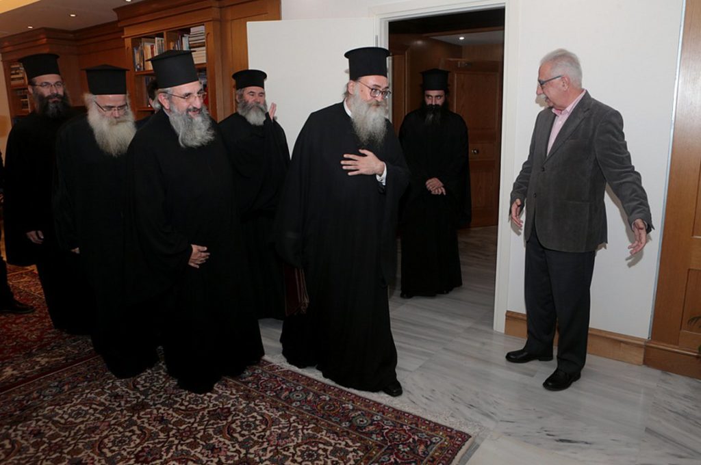 Μπλόκο από την Εκκλησία της Κρήτης στη συμφωνία
