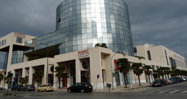 Η χαρά του… ετεροδημότη
