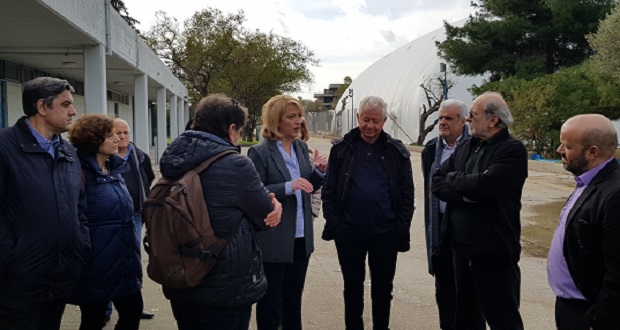 Τον υπό ανάπλαση περιβάλλοντα χώρο του ΣΕΦ επισκέφθηκαν η Περιφερειάρχης Αττικής και ο Αντιπεριφερειάρχης Πειραιά