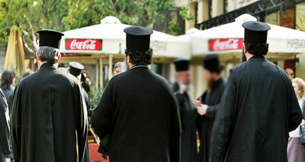 Και οι ιερείς προσφεύγουν για τα αναδρομικά