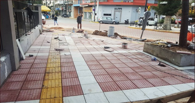 Νέα πεζοδρόμια στα Καμίνια από τον Δήμο Πειραιά
