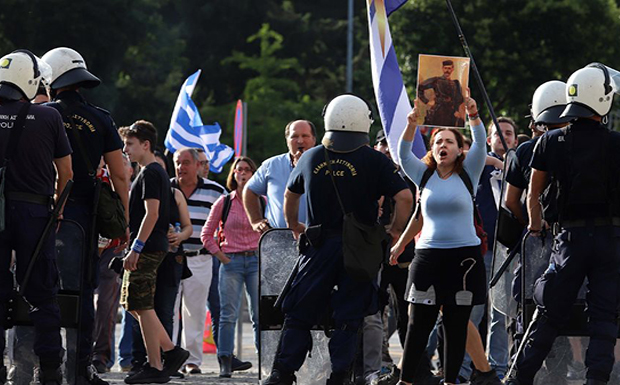 Οι Πρέσπες τρομάζουν το Μαξίμου