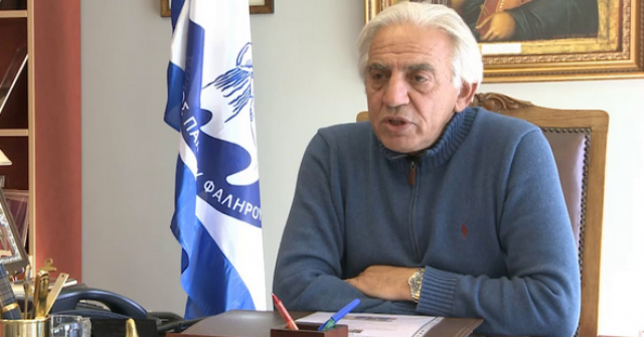 Μετακομίζει στη Βουλή…