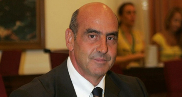 Ήταν κομμένος…