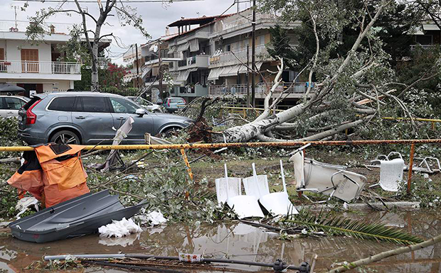 Χαλκιδική: Αποκαταστάθηκε το οδικό δίκτυο – Εξασφαλίστηκε περίθαλψη και φιλοξενία σε δέκα αστέγους