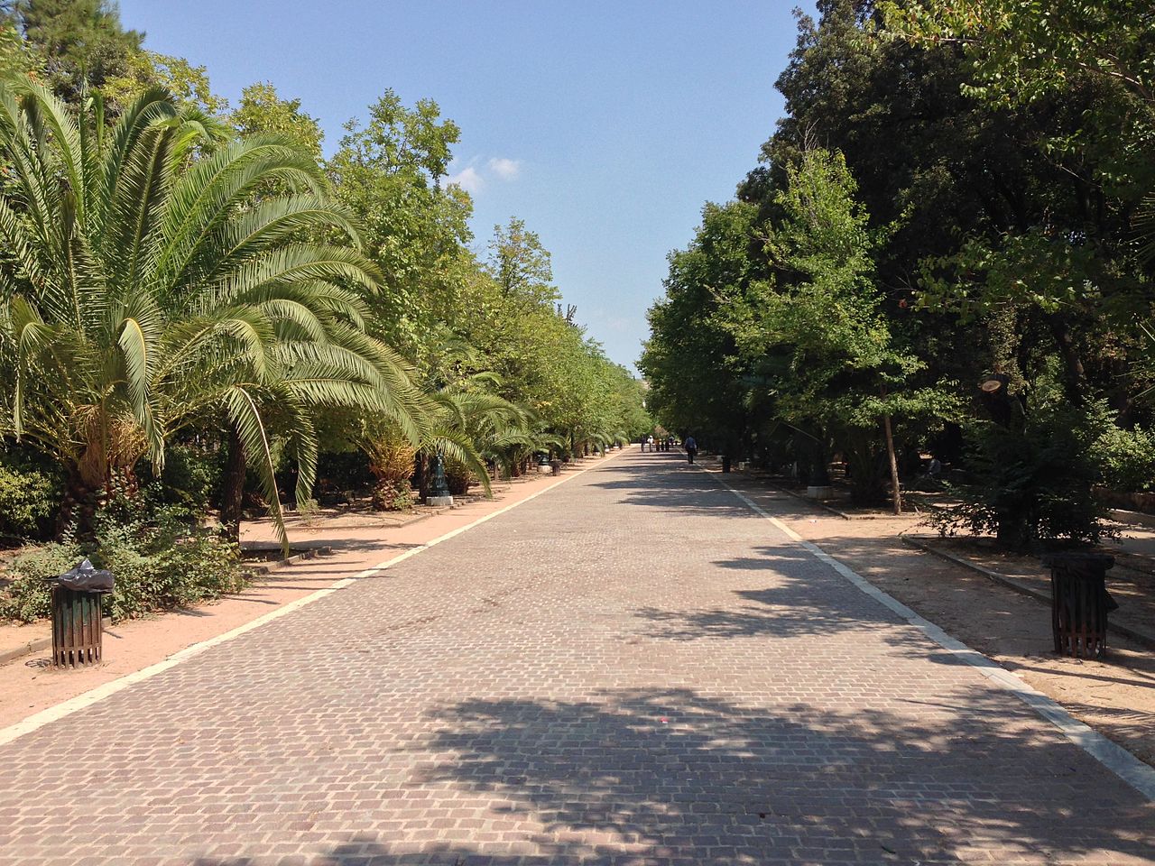 Οι υδροφόρες της Περιφέρειας θα παραμείνουν σε Πεδίο του Άρεως και Αττικό Άλσος