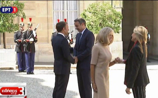 LIVE: Η συνάντηση του Μητσοτάκη με τον Μακρόν