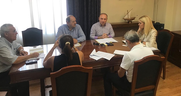 Συνάντηση της Υφυπουργού ΑΑ&Τ, κ. Φωτεινής Αραμπατζή, με το ΔΣ του Πτηνοτροφικού Συνεταιρισμού «Πίνδος»