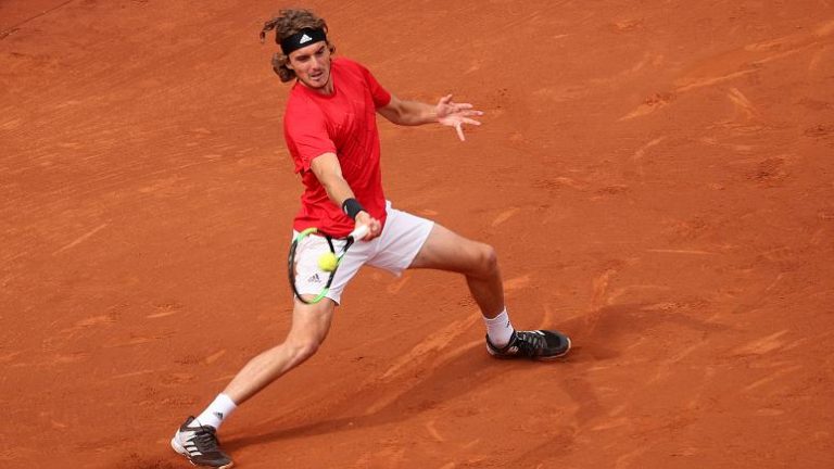 Davis Cup: Η Ελλάδα στα πλέι οφ με ανίκητο τον Στέφανο Τσιτσιπά