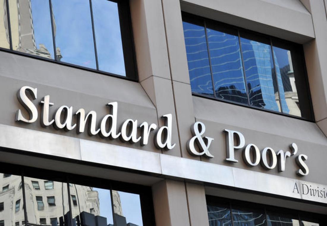 S&P:Αναβάθμισε σε θετικό το outlook της ελληνικής οικονομίας