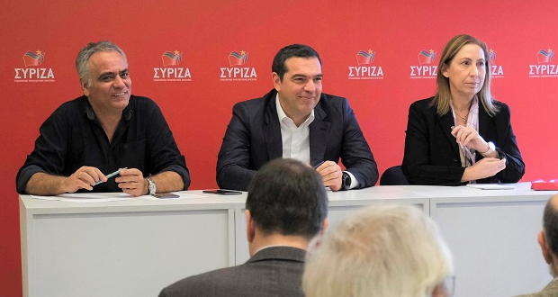 Προσέχουν την εκπρόσωπο