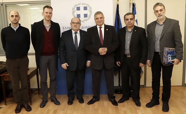 Συνάντηση του Περιφερειάρχη Αττικής Γ. Πατούλη με τον Πρόεδρο της ΓΣΕΒΕΕ Γ. Καββαθά
