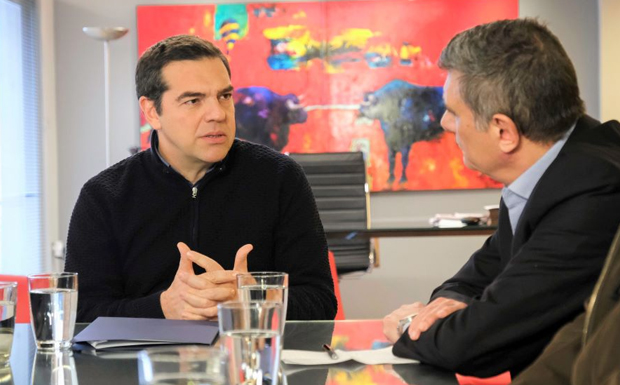 Αλ. Τσίπρας: Να ανακληθούν οι απολύσεις των τραπεζικών υπαλλήλων – Η ανάπτυξη δεν θα έρθει με συμπίεση των εργασιακών σχέσεων