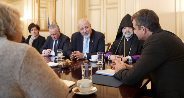 Στο Μαξίμου ο μητροπολίτης Ορθοδόξων Αρμενίων Ελλάδος