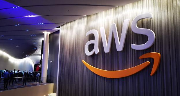Μνημόνιο συνεργασίας με την Amazon υπέγραψε η κυβέρνηση