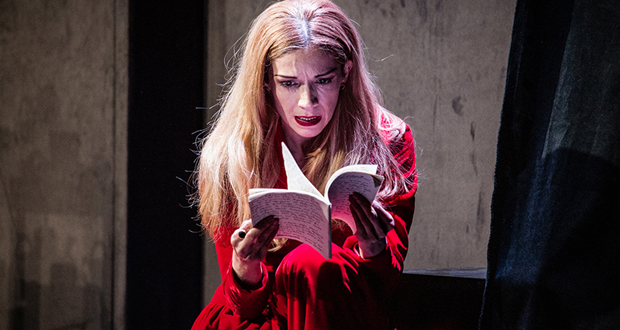 Θέατρο ΑΛΜΑ: “ΕΝΤΑ ΓΚΑΜΠΛΕΡ” του Henrik Ibsen, σε σκηνοθεσία Θέμη Μουμουλίδη – ΝΕΕΣ ΦΩΤΟΓΡΑΦΙΕΣ – TRAILER