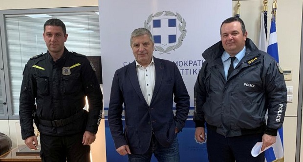 Είδη ατομικής προστασίας στην Τροχαία Αττικής προσφέρει η Περιφέρεια Αττικής