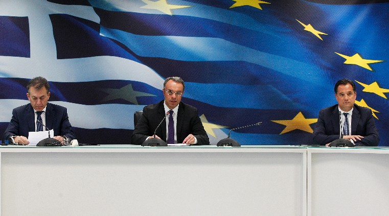 Covid-19: Τα νέα οικονομικά μέτρα: Ποιοι θα λάβουν τα 800 ευρώ -Ακέραιο το δώρο Πάσχα σε όλους