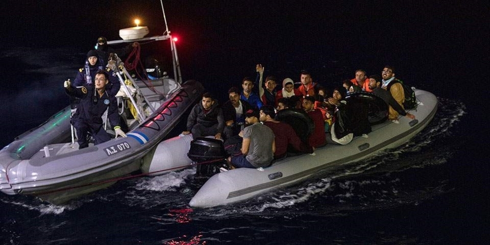 Επίθεση δουλεμπόρων με… χατζάρες, σε φουσκωτό του Λιμενικού στις εκβολές του ποταμού Έβρου!