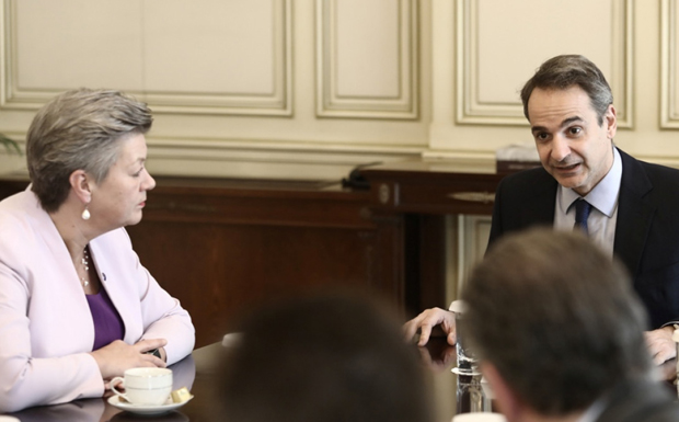Μητσοτάκης σε Γιόχανσον: Ασύμμετρη απειλή στα θαλάσσια και χερσαία σύνορα Ελλάδας – ΕΕ