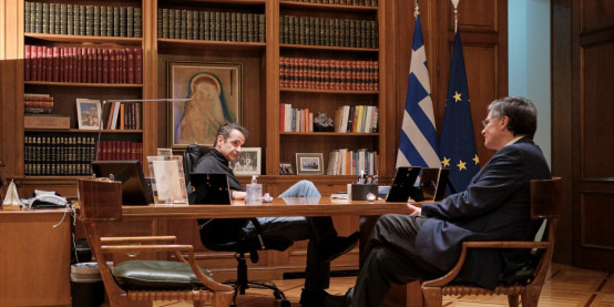 Συνάντηση Μητσοτάκη-Τσιόδρα: Τα επόμενα βήματα στην μάχη του κορoνοϊού