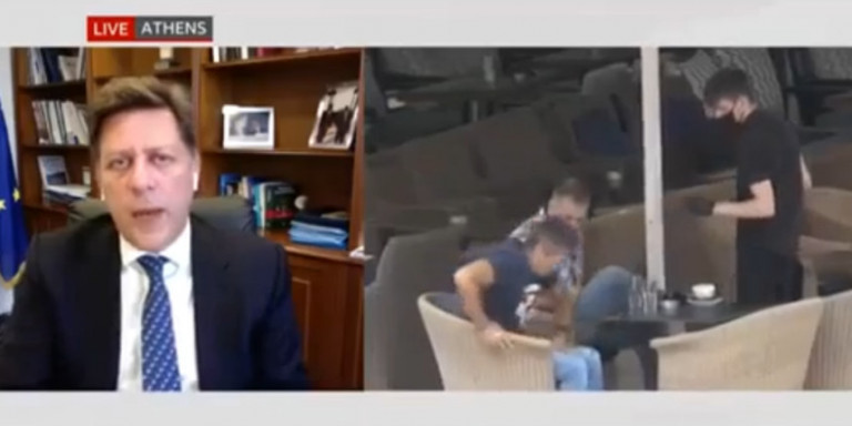 Viral video – Tο απρόοπτο με τον καφέ στη συνέντευξη Βαρβιτσιώτη στο BBC – Εκτοξεύτηκε την ώρα που μιλούσε
