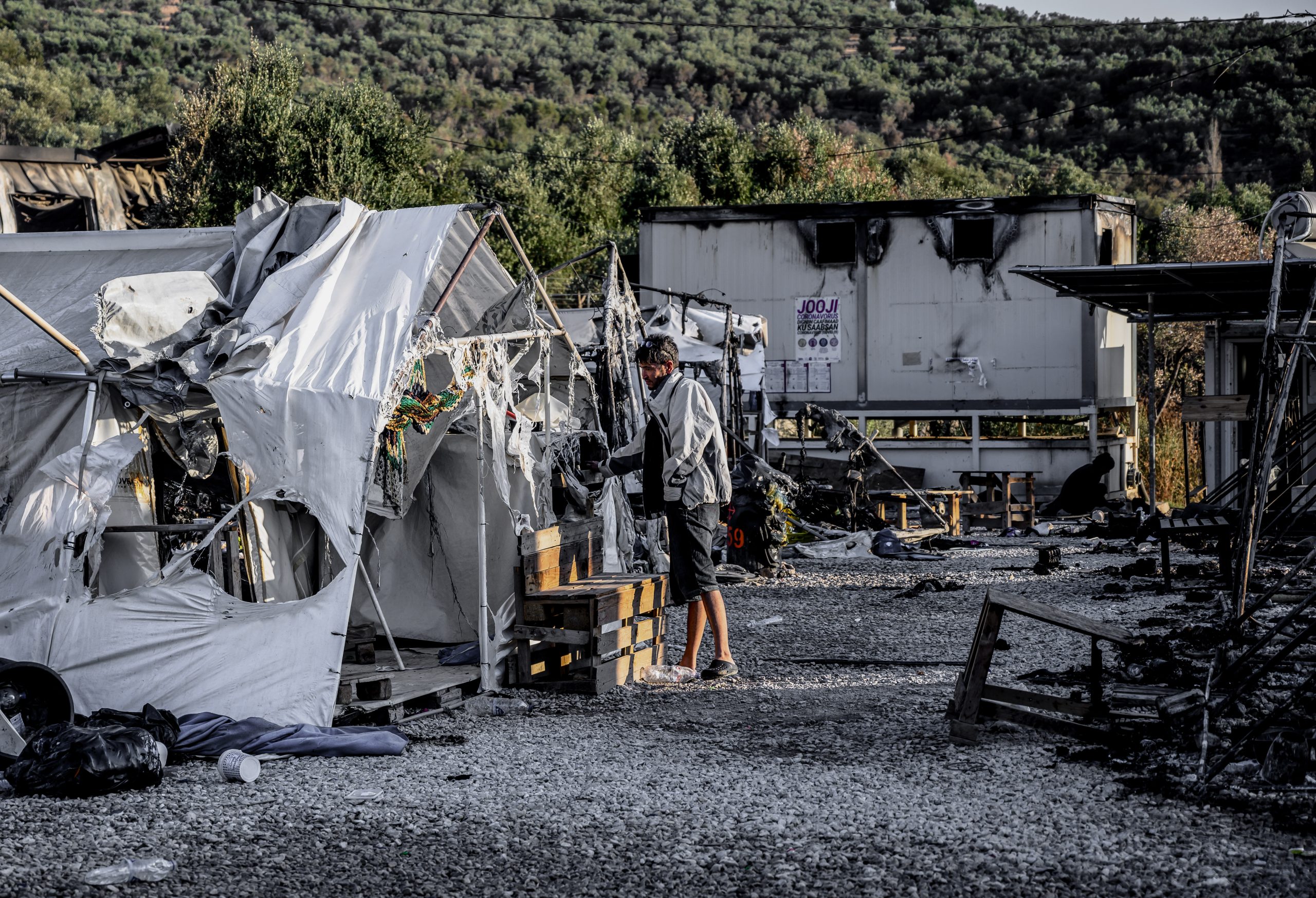 Στο «ΠΑΡΟΝ»: Δεν του βγήκε, στόχος να καούν χιλιάδες πρόσφυγες – Η Μόρια, το νέο «εργαλείο» του Ερντογάν…
