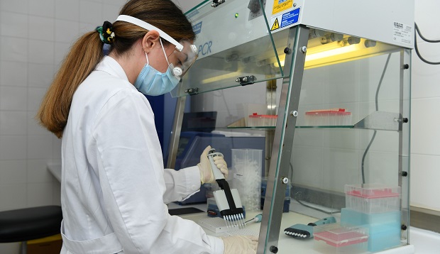 Προειδοποίηση των CDC για την έξαρση της γρίπης, του RSV και του SARS-CoV-2 κατά τους χειμερινούς μήνες