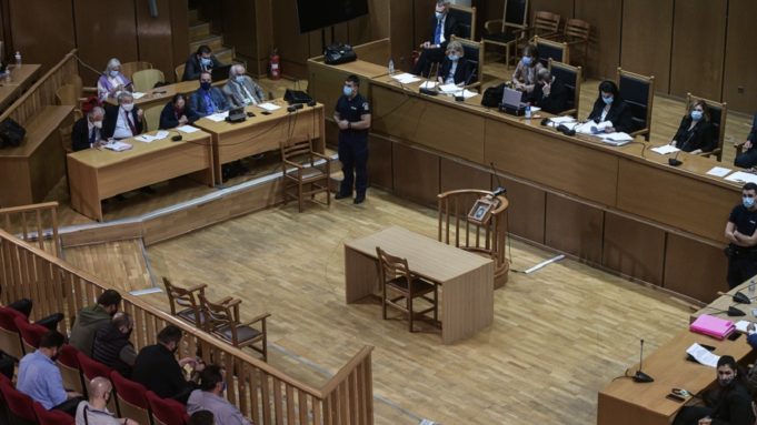 Live – Δίκη Χρυσής Αυγής: Εφτασε η ώρα των ποινών – Σε λίγο η απόφαση – Ισόβια και 10 χρόνια στον Ρουπακιά