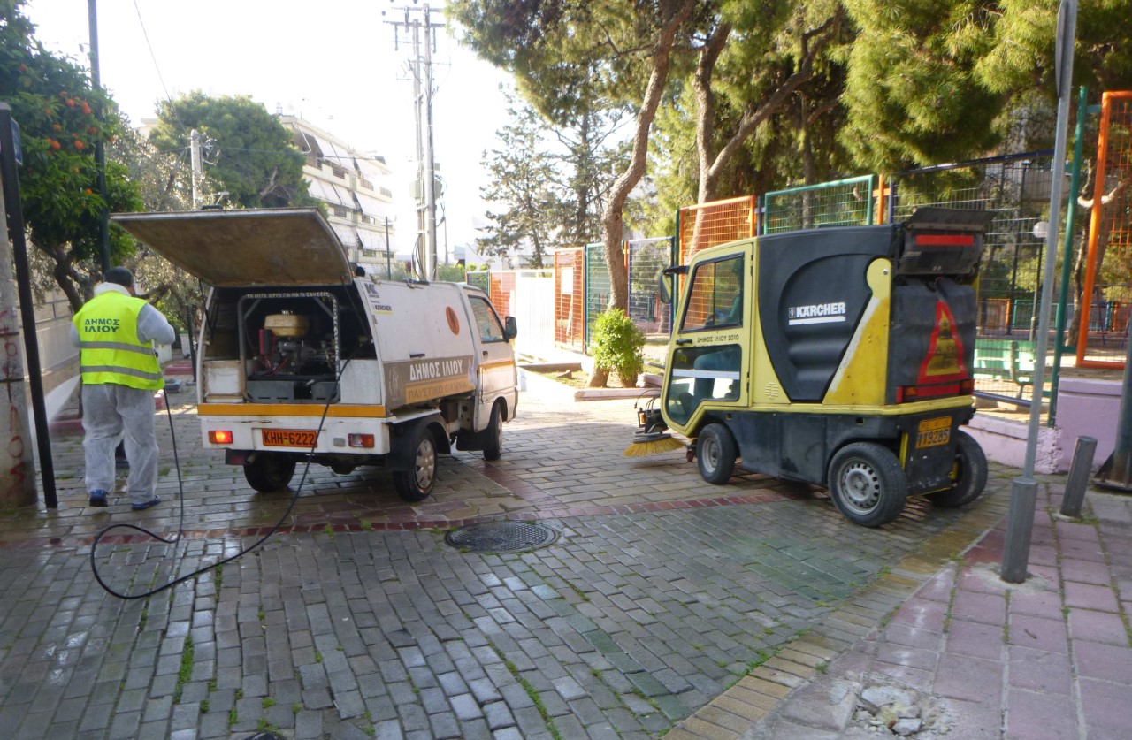 Εντατικές οι απολυμάνσεις σε κοινόχρηστους χώρους του Δήμου Ιλίου