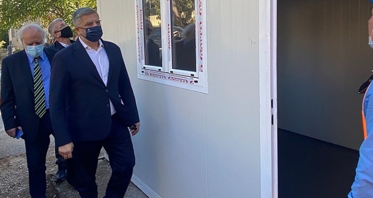Η Περιφέρεια Αττικής παραχωρεί 10 οικίσκους (ISOBOX) σε νοσοκομεία της Αττικής