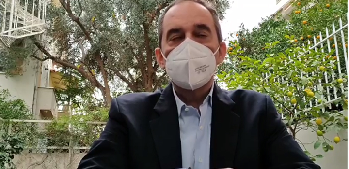 Στο σπίτι του επέστρεψε μετά από πολυήμερη νοσηλεία στον Ευαγγελισμό ο Γ. Πλακιωτάκης (video)