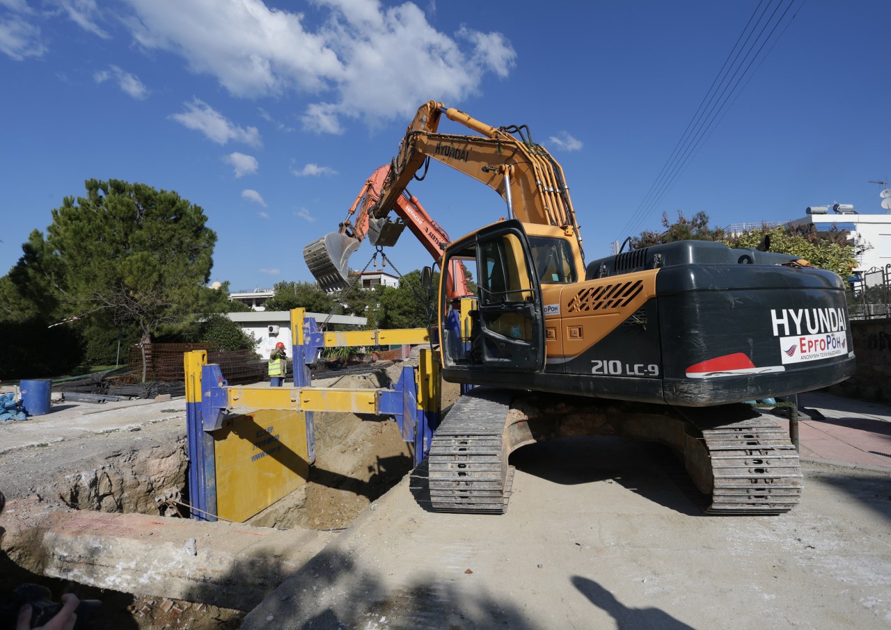 Περιφέρεια Αττική: Εν εξελίξει αντιπλημμυρικά έργα 11,6 εκ. ευρώ σε Βάρη- Βούλα- Βουλιαγμένη