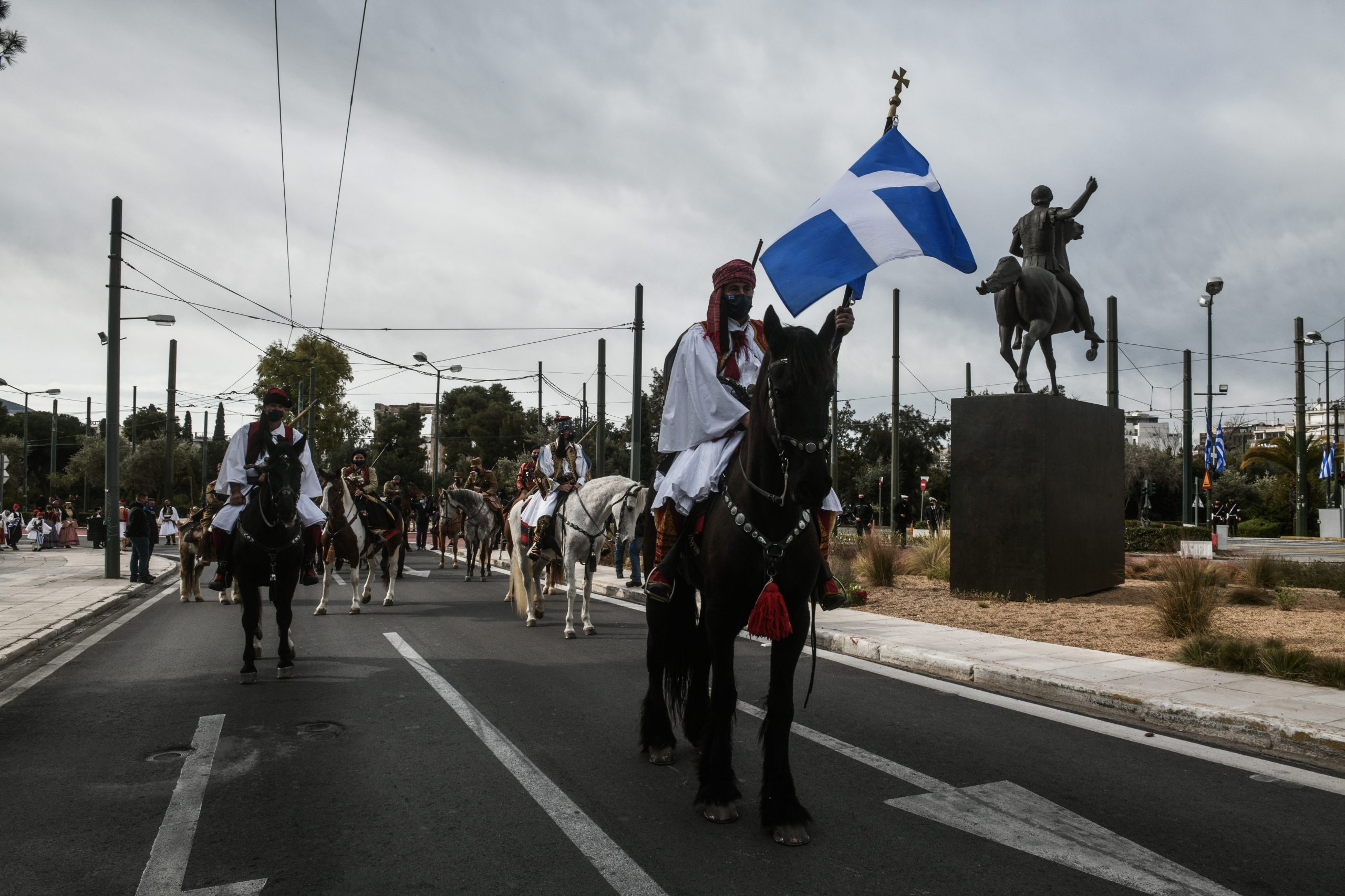 Η άκαυτη βάτος της μνήμης του 1821 – Του Π. Νεάρχου