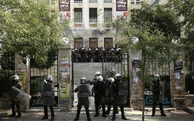 Ποιος ο λόγος να θέλει ο Μητσοτάκης τώρα την Αστυνομία στα πανεπιστήμια;
