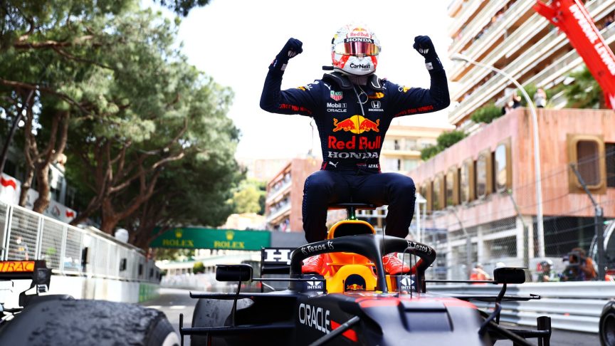 Formula 1 Φερστάπεν: Και νίκησε και πέρασε στην κορυφή