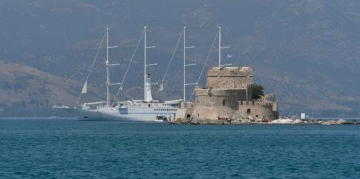 Άνοιξε η αυλαία της κρουαζιέρας στο Νάυπλιο – Τετρακάταρτο το πρώτο κρουαζιερόπλοιο (φωτο – βίντεο)