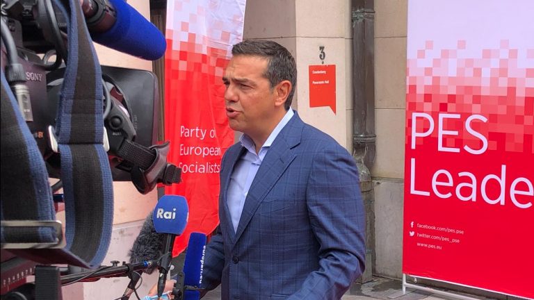 Αλέξης Τσίπρας στο PES: Να ανοίξουμε τη συζήτηση για μία Ευρώπη με περισσότερη κοινωνική συνοχή και λιγότερες ανισότητες – Μην αφήσουμε τις συντηρητικές δυνάμεις να μας γυρίσουν πίσω στην λιτότητα