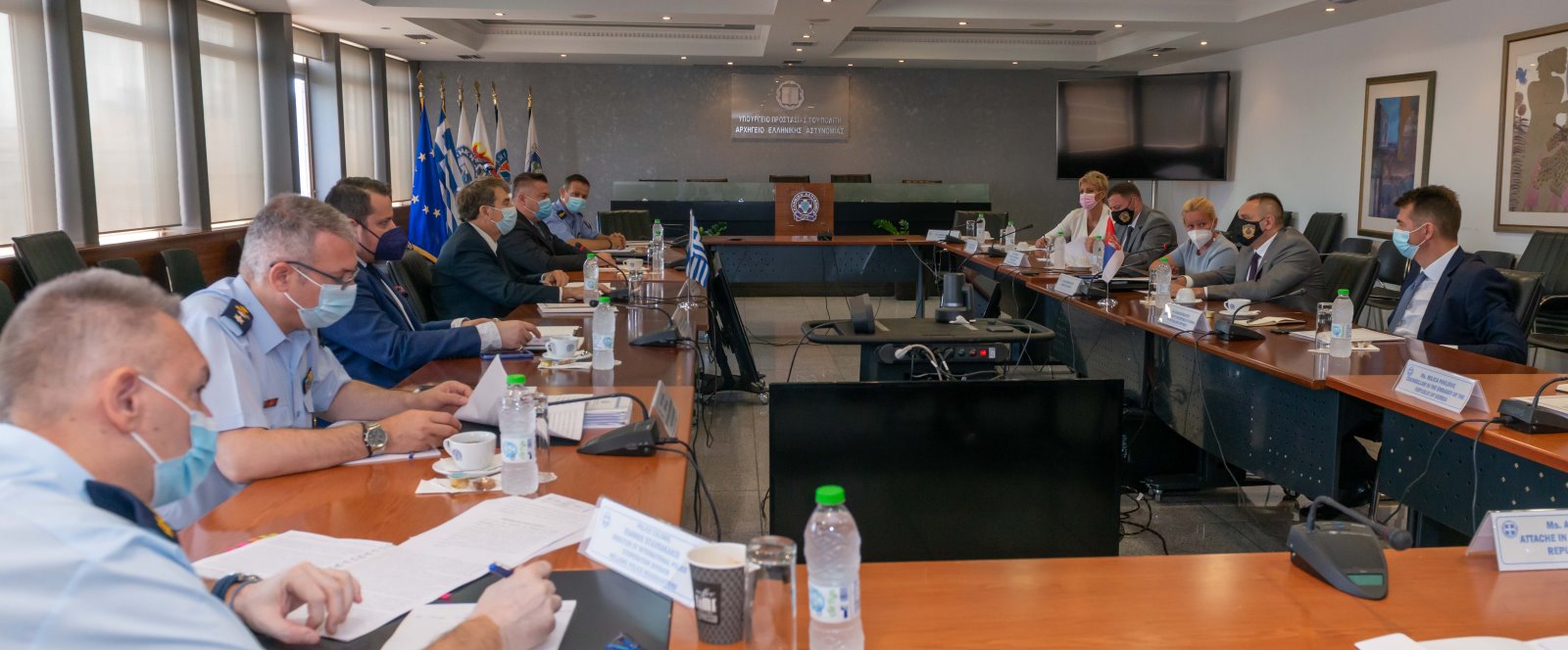 Χρυσοχοΐδης – Βούλιν: Κοινές περιπολίες Ελλήνων – Σέρβων αστυνομικών σε τουριστικές περιοχές