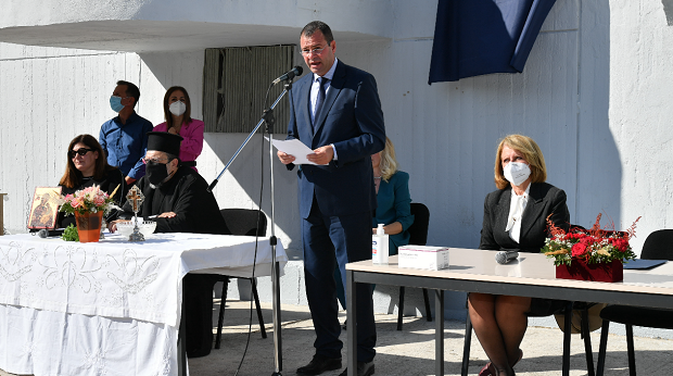 Εγκαινιάσθηκε το ανακαινισμένο υπαίθριο αμφιθέατρο της Θεολογικής Σχολής του ΕΚΠΑ