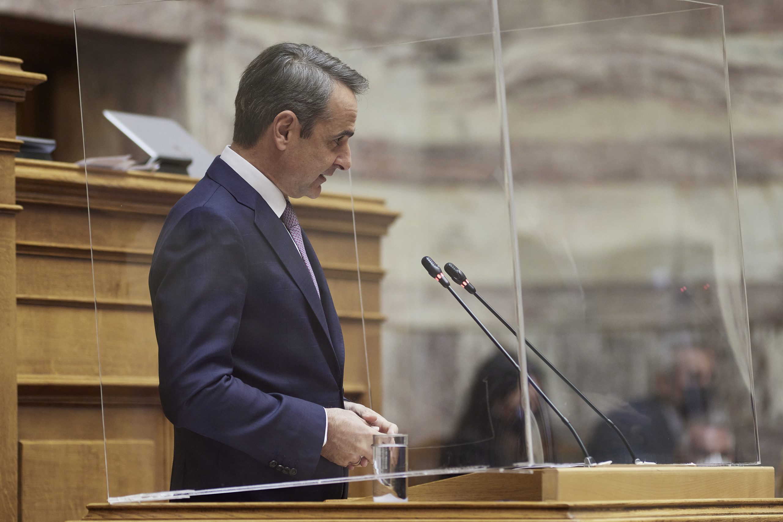 Σε πανικό η κυβέρνηση – Χωρίς σχέδιο και στρατηγική τρέχει πίσω από τον κορονοϊό