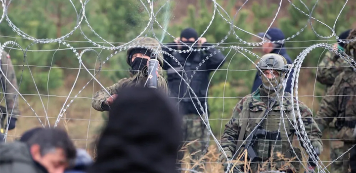 Σκηνές… Έβρου στα σύνορα Λευκορωσίας – Πολωνίας: 10.000 μετανάστες «προωθούνται» συντονισμένα (video)