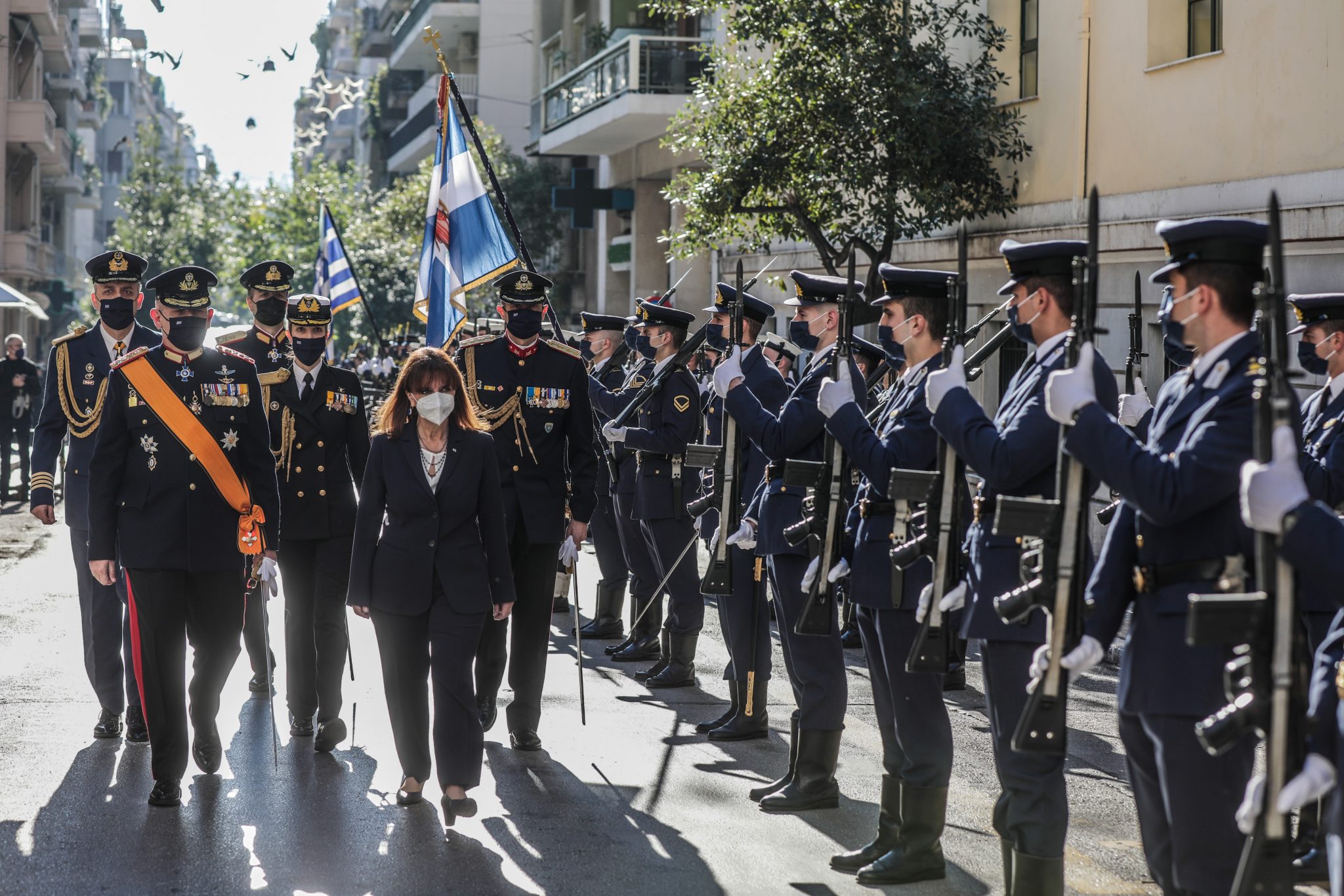 ΠτΔ: Γιορτάζουμε την ημέρα των ΕΔ που υπερασπίζονται με αυταπάρνηση την εθνική μας ανεξαρτησία