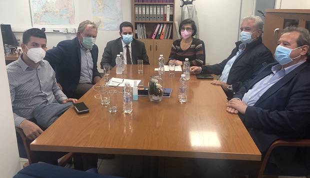 Συνάντηση αντιπροσωπείας από τις δημοτικές αρχές Σαρωνικού και Λαυρεωτικής με στελέχη του ΑΔΜΗΕ, για την εγκατάσταση ανεμογεννητριών στην περιοχή