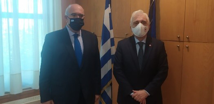 Σεμινάρια Α’ Βοηθειών στο προσωπικό του Υπουργείου Υποδομών και Μεταφορών από τον E.E.Σ.