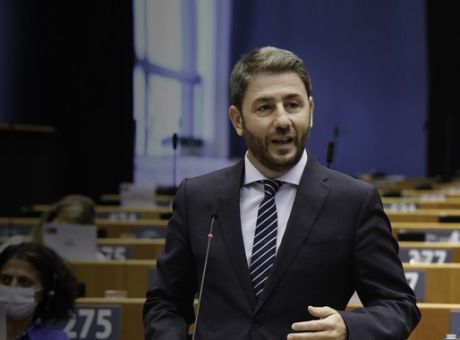 Νέος πρόεδρος του ΚΙΝΑΛ ο Νίκος Ανδρουλάκης – Βιογραφία